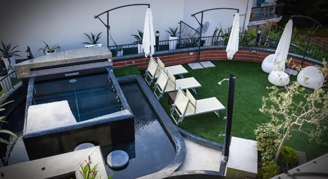 Четырёхместный номер Comfort Admiral Hotel Villa Erme