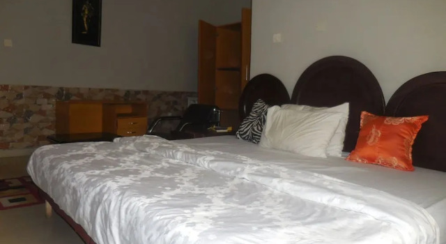 Golden Olive Resort, Rezerwuj Ośrodek wypoczynkowy Umuahia Imo