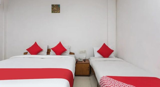 OYO 22688 Hotel Shivrattan, Забронировать Отель Индаур штат Мадхья-Прадеш