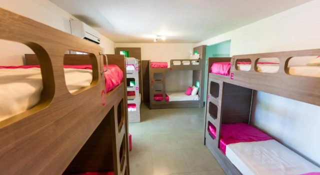 Кровать в общем номере (женский номер) Concept Design Hostel & Suites