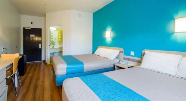 Четырёхместный номер Deluxe Motel 6-Portland, OR - North