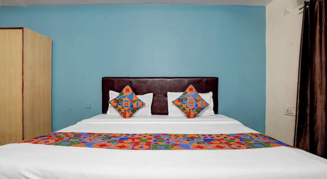 Номер Deluxe FabHotel DP International
