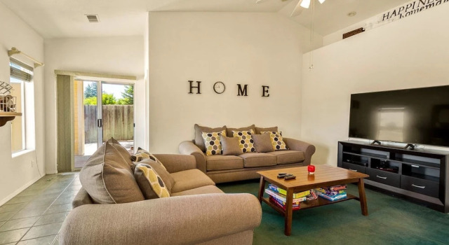 Cheery Canyon Cottage