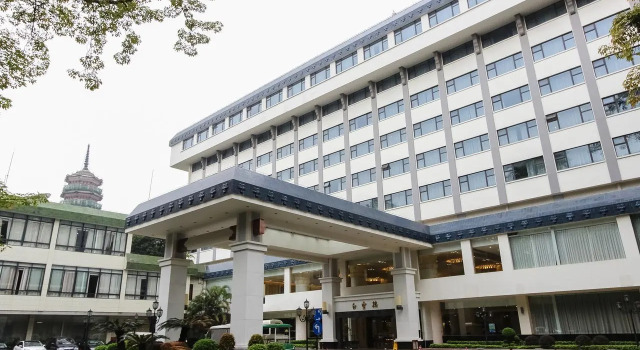 Двухместный номер Superior с видом на сад Guangdong Yingbin Hotel