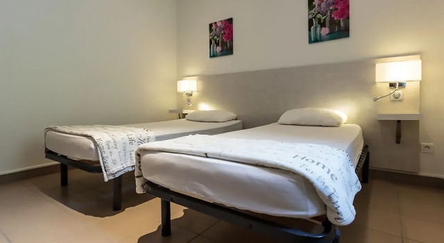 Gite-Hôtel La Cabourne, Prenota Hotel Hotel a Alvernia con parcheggio, Parcheggio