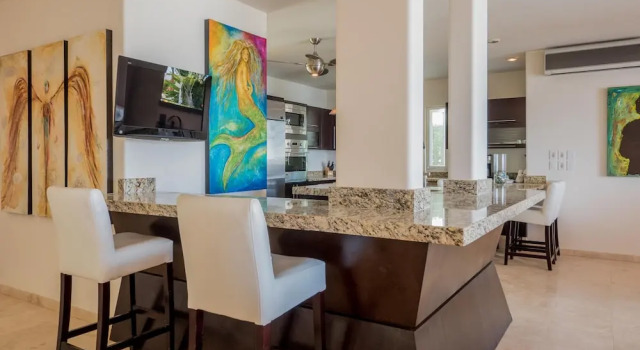 Expansive Views of Famous Cabo Arch: Villa Sirena, Забронировать Вилла Отели Южной Нижней Калифорнии с парковкой, Парковка