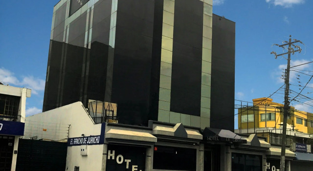 La Cibeles, Book Hotel Hotels in Quito with a Pool, near Multicines, Swimming Pool