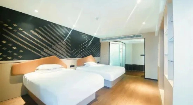 Люкс Superior IU Hotel （Zhangjiakou No.1 High speed Railway Station）