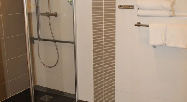 Номер Standard Best Western Plus Hotel Carlton Annecy