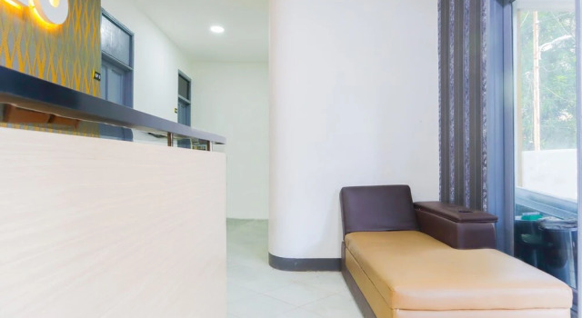 Seven Season Residence by OYO Rooms