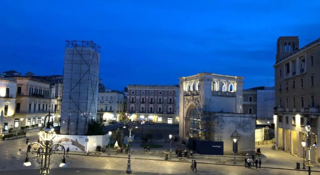 Апартаменты с балконом Luxury House Lecce Piazza Sant'Oronzo -Le mie 3 Suites- Suite La finestra sul Vicolo "Windows in a alley"- Suite Il balcone sulla Colonna di Sant'Oronzo "Balcony on Sant'Oronzo Column"- Suite Il balcone sul Sedile di Lecce "Balcony on Sant'Oronzo Square"