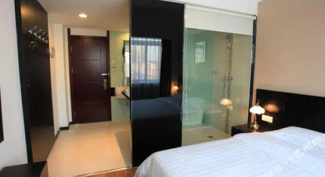 HuiChuan Business Hotel
