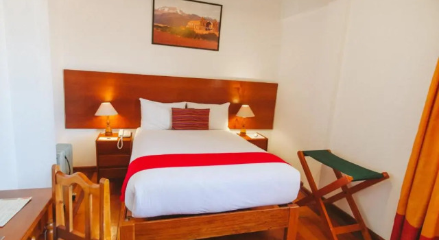 Семейный номер Standard Hotel Monasterio San Pedro