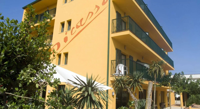 Restaurant Hotel Picasso, Забронировать Отель Торроэлья-де-Монгри Baix Empordà