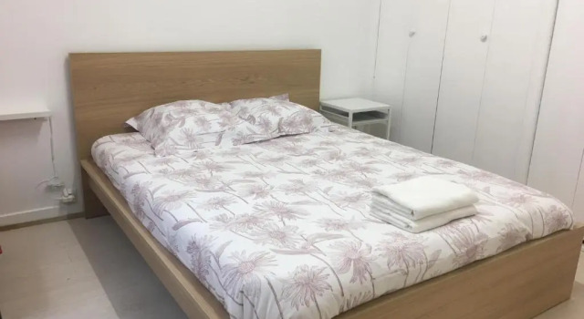 Lacharriere-Logement entier 38m2, Забронировать Апартаменты/квартира Отели Парижа с парковкой, рядом с Курон, Парковка