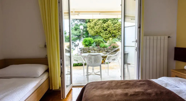 Apartments & Rooms Matos