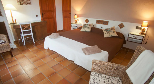 Agroturismo Finca Es Carbó, Book Hotel Ses Salines Majorca