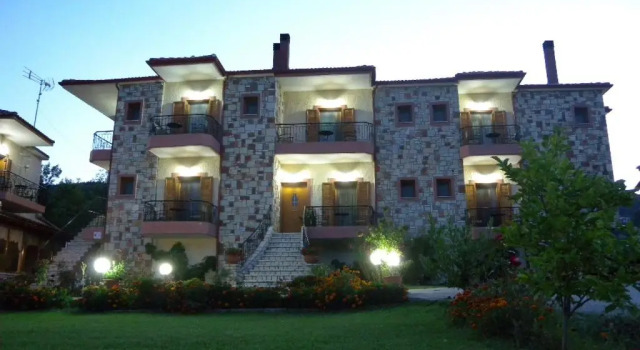 Студия Orama Hotel - Serene Lake Plastira Retreat with Stunning Views