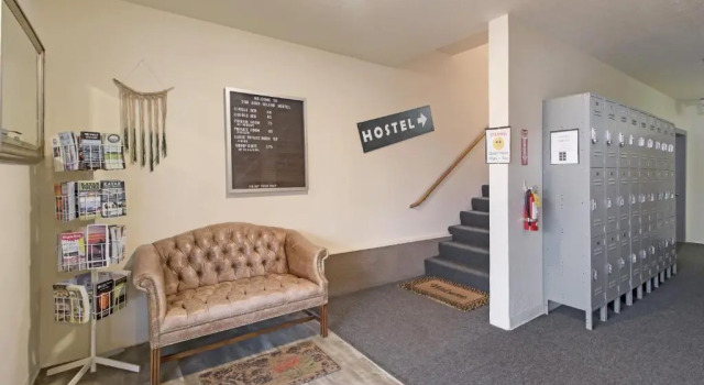 Кровать в общем номере (мужской номер) San Juan Island Hostel