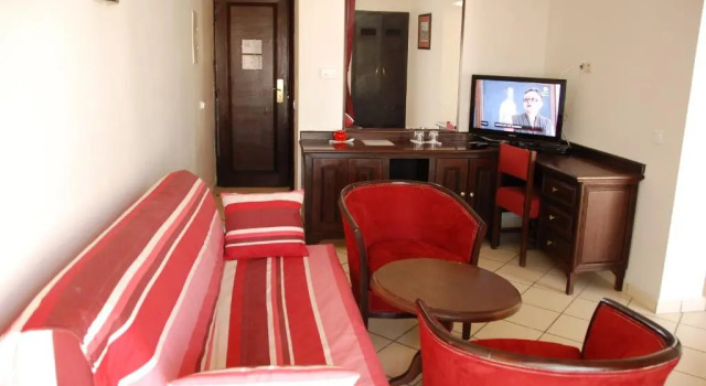 Люкс New Farah Hotel