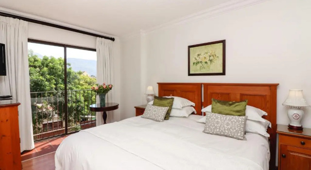 A Tuscan Villa Guest House, Book Pension Hoteller i False Bay med pool, Swimmingpool