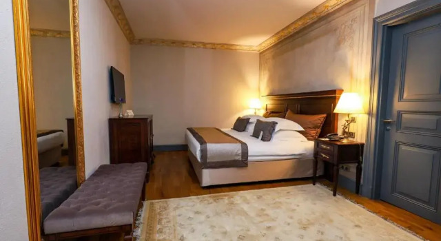 Люкс Pacha с видом на море Palazzo Donizetti Istanbul, Tapestry Collection by Hilton