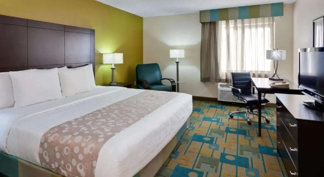 Двухместный номер Standard La Quinta Inn & Suites by Wyndham Plattsburgh