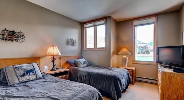 3 Bedroom Mountain Condo in Lakeside Village Near Keystone Lake with Complimentary Shuttle Service, Book Lejlighed Keystone Roosevelt National Forest