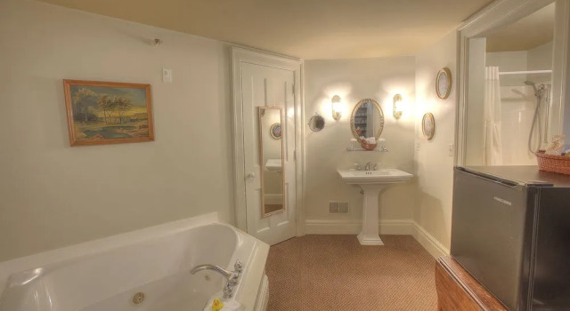 White Spring Manor, Забронировать Отель Дженива Seneca Lake Wine Trail