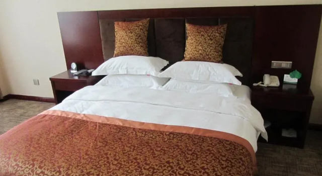 Baoji Wolong Juxing Hotel, Rezerwuj Hotel Qishan Shaanxi