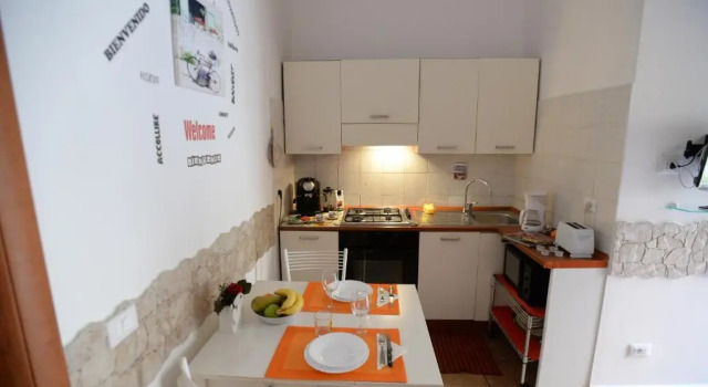 Little House Roma, Забронировать Отель Авентин Рим, рядом с Ворота Сан-Паоло