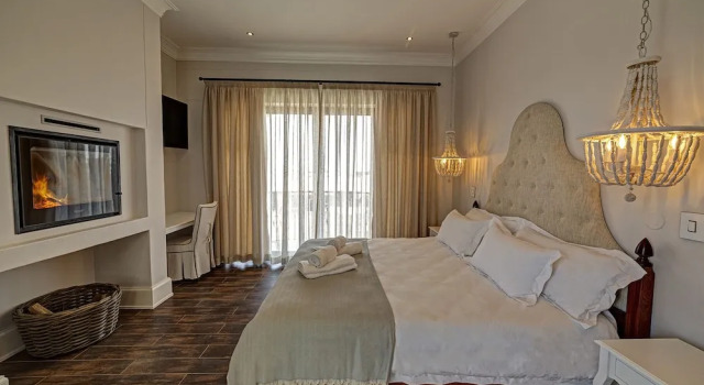 Lagoon Suites Boutique Hotel
