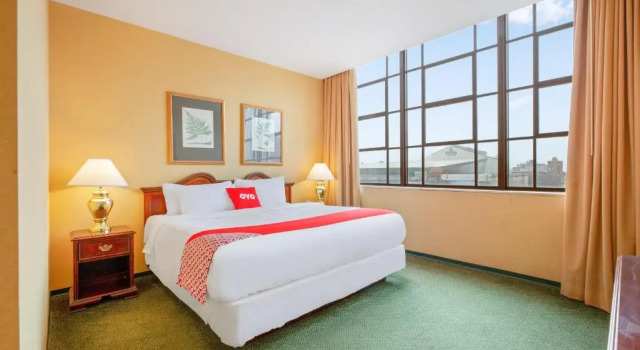 Двухместный люкс OYO Hotel St. Louis Downtown City Center MO