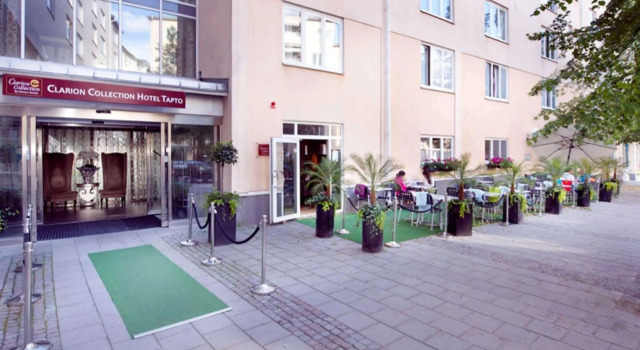 Кровать в общем номере Home Hotel Tapto
