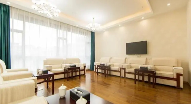 GreenTree Eastern Yibin Yijian Road New City Plaza