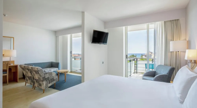 Люкс Sol с видом на океан SOL by Meliá Port Cambrils
