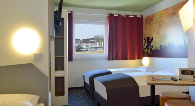 Habitación triple Estándar B&B Hotel Weimar