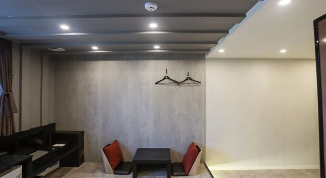 Louis Hotel