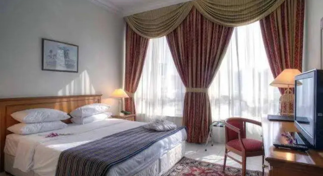Al Diar Palm Suites Hotel