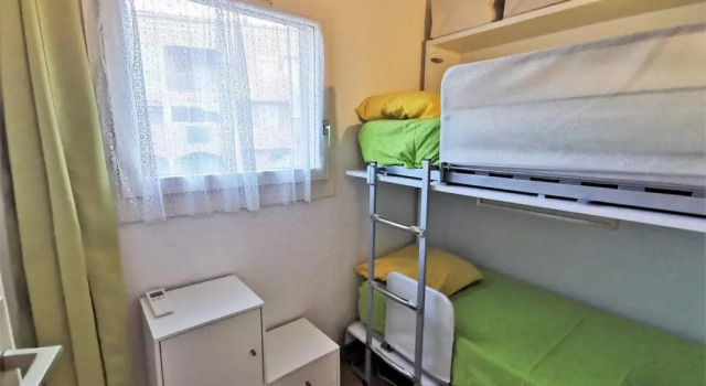 Maison Le Lavandou, 2 pièces, 6 personnes - FR-1-251-156, Забронировать Отель Отели Ле-Лаванду с бассейном, Бассейн