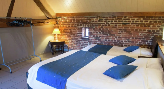 Family Holiday Home With Indoor Pool and Playroom in a Beautiful Rural Region, Prenota Hotel Hotel 3 stelle a Flanders, 3*