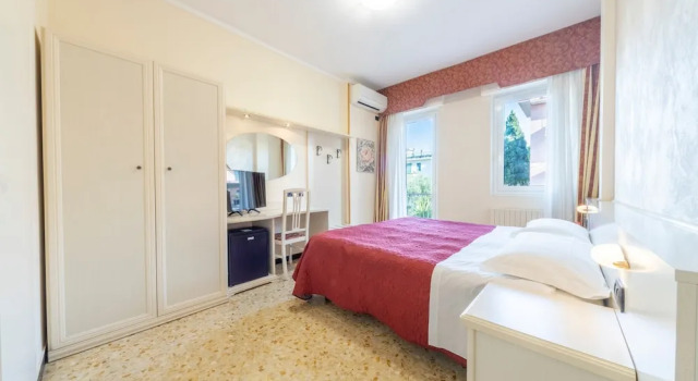 Двухместный номер Standard с балконом Gold Hotel