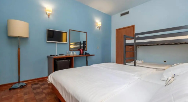 Четырёхместный номер Standard Hotel Manora