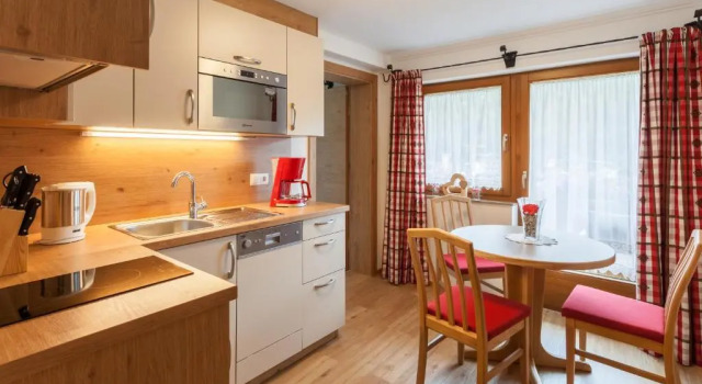 Апартаменты с балконом Appartement Hotel Garni Matthäuserhof