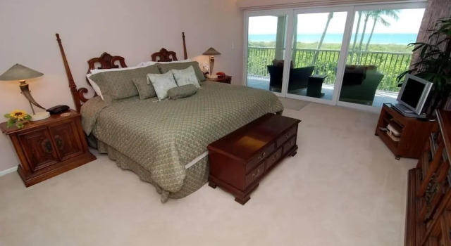 Beachcomber A101 - Gulf Views & Direct Beach Access! 3 Bedroom Condo