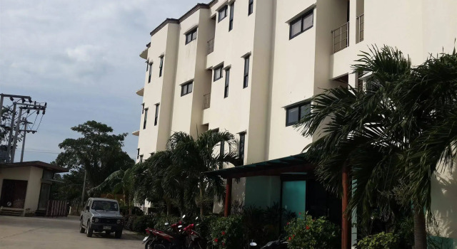 Chaweng Lakeview Condotel