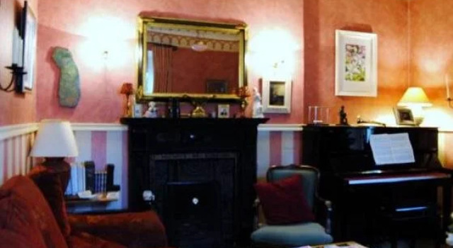 Williamsferry House, Buchen Sie Hotel Hotels in Tipperary County mit Parkplatz, Parkplätze