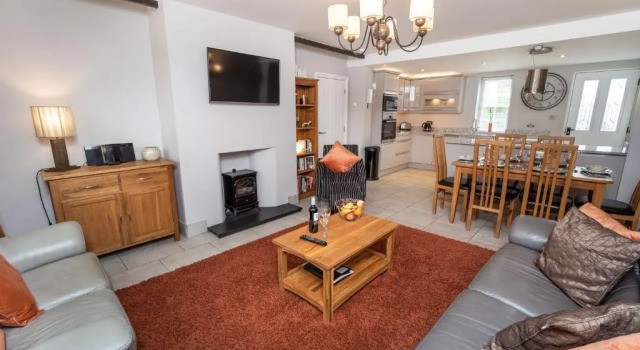 Bridge House Apartment 1