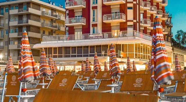 Hotel Sporting, Забронировать Отель Отели Чезенатико с парковкой, Парковка