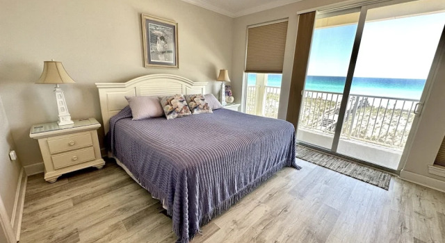 Sea Shell 3 Bedroom Townhouse by RedAwning